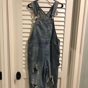 Urban Outfitters overalls size medium
